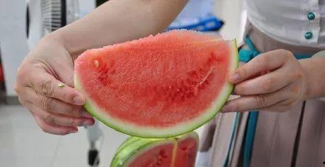 江苏夏天吃瓜,江苏瓜果飘香——探寻江苏夏天的美味瓜果时光